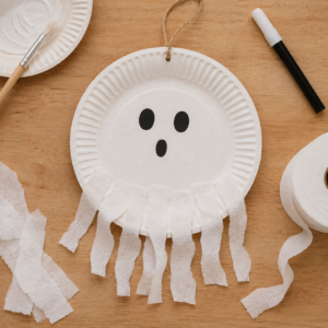 Halloween basteln Gespenster aus Papptellern